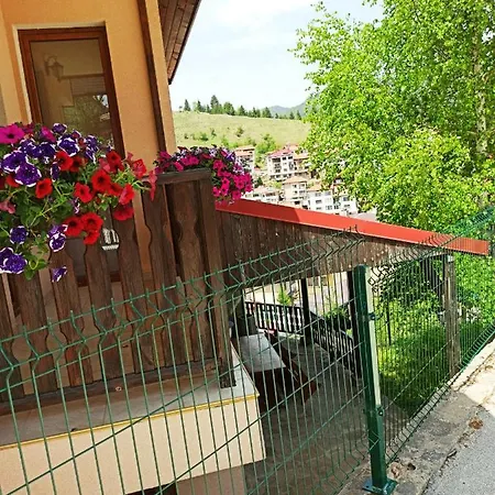 Къща за гости родопски къщи